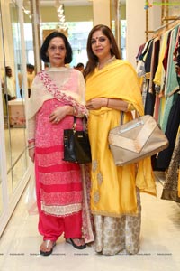 Meena Bazar Launches Its New Showroom at Banjara Hills