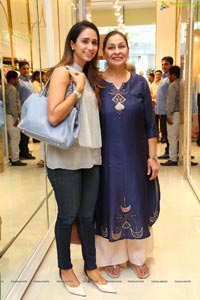 Meena Bazar Launches Its New Showroom at Banjara Hills