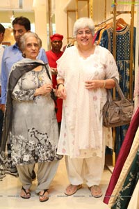 Meena Bazar Launches Its New Showroom at Banjara Hills