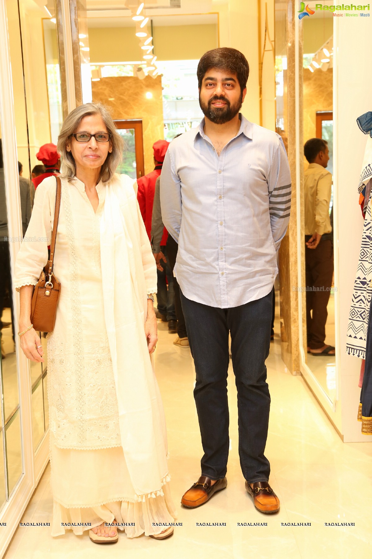 Meena Bazar Launches Its New Showroom at Banjara Hills