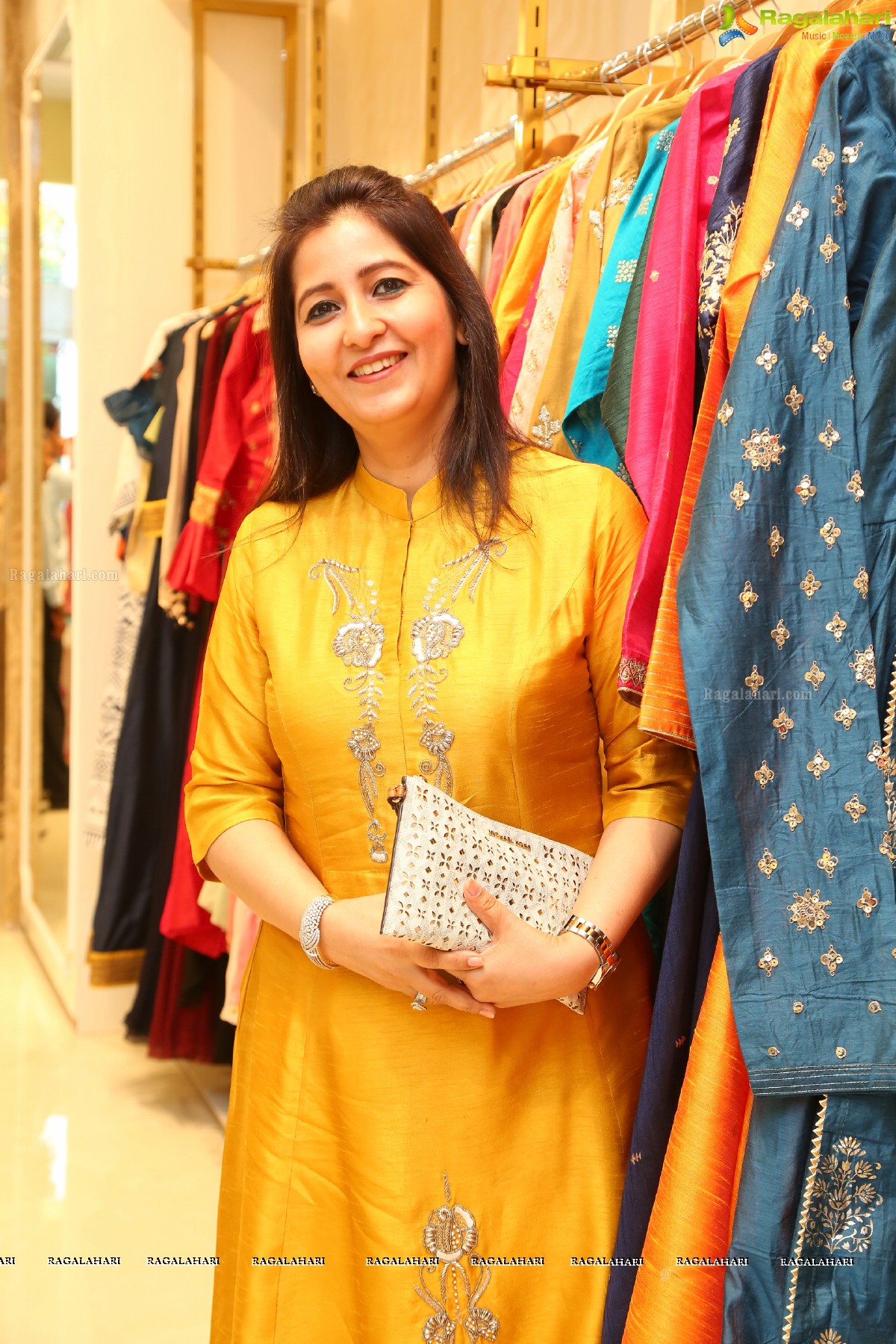 Meena Bazar Launches Its New Showroom at Banjara Hills