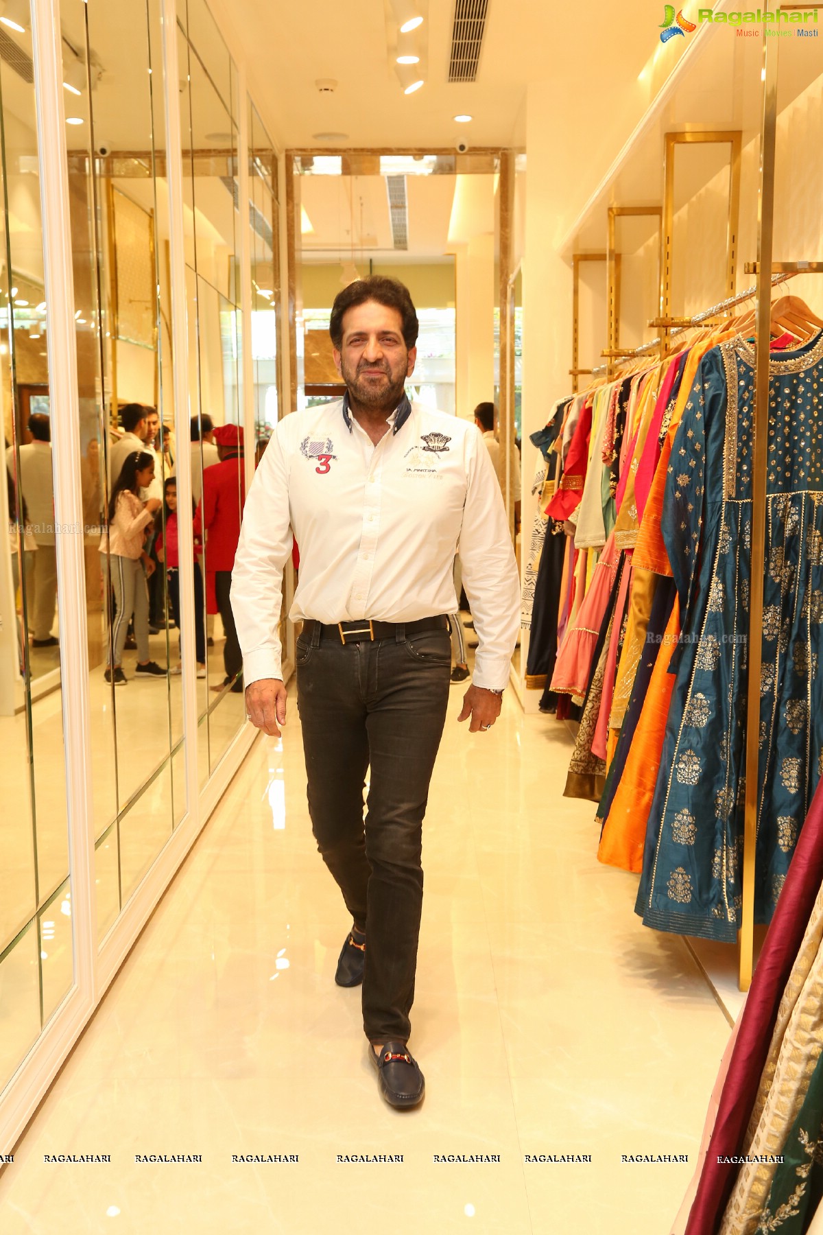 Meena Bazar Launches Its New Showroom at Banjara Hills