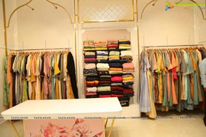 Meena Bazar Launches Its New Showroom at Banjara Hills