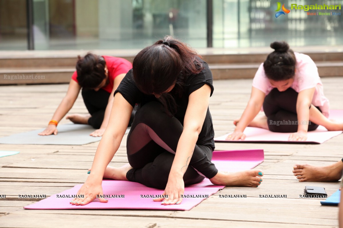 Period YOGA by Rina Hindocha at The Park