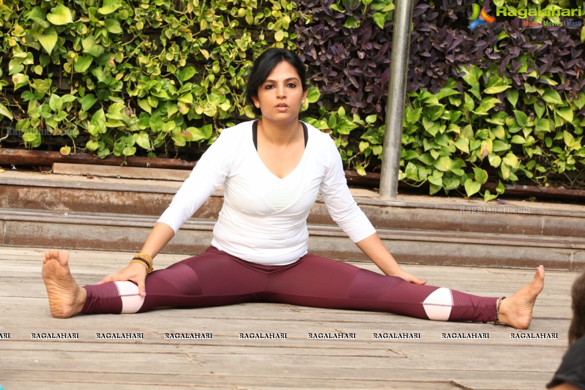 Period YOGA by Rina Hindocha at The Park