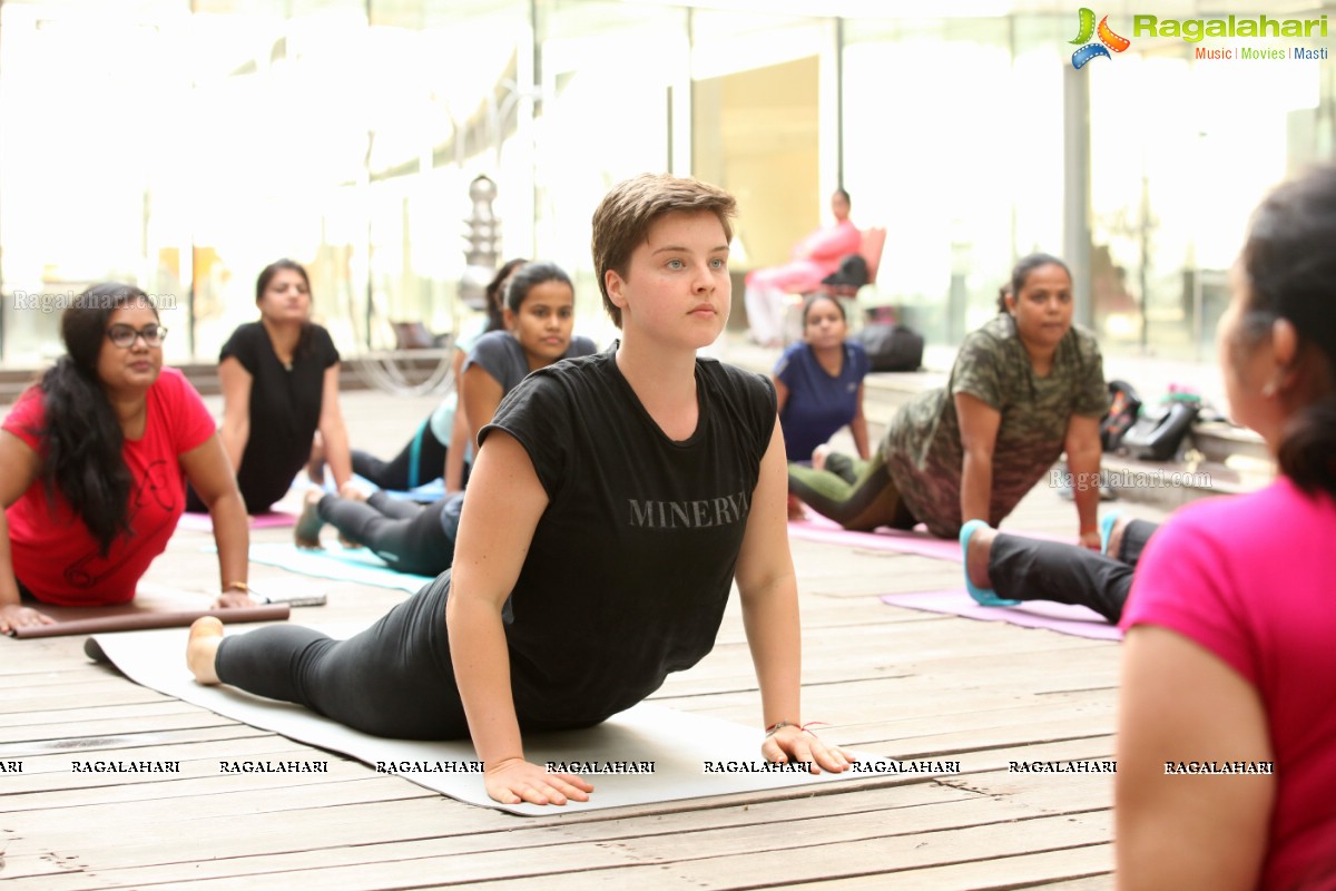 Period YOGA by Rina Hindocha at The Park