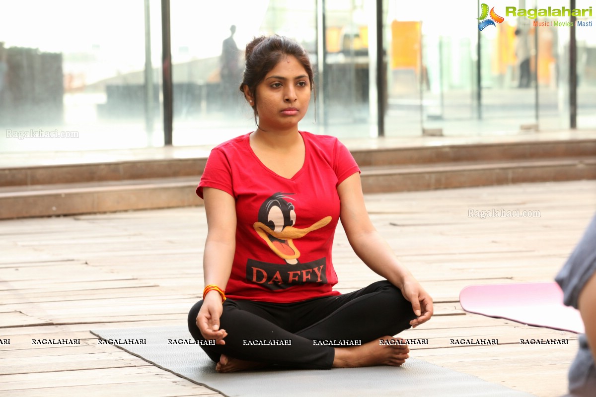 Period YOGA by Rina Hindocha at The Park