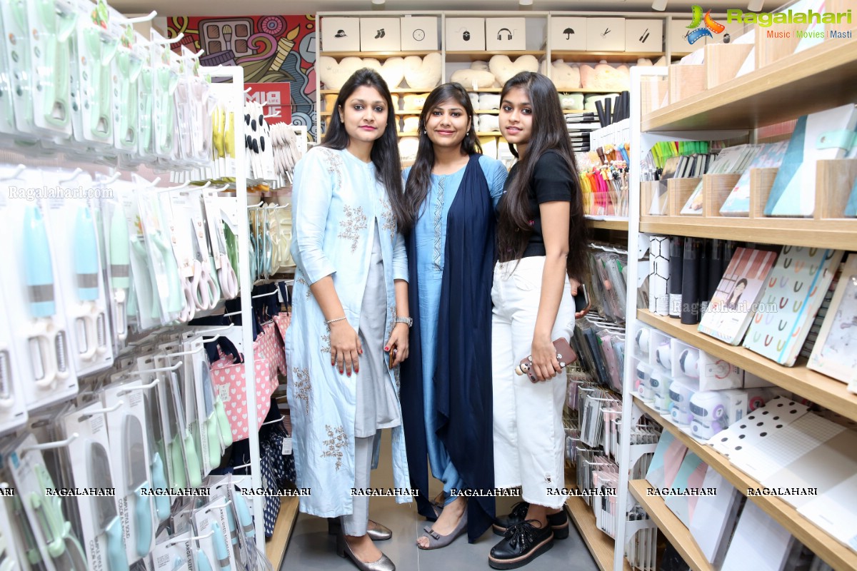 XIMI Vogue Launches Its 2nd Outlet In Hyderabad at Sarath City Capital Mall, Kondapur