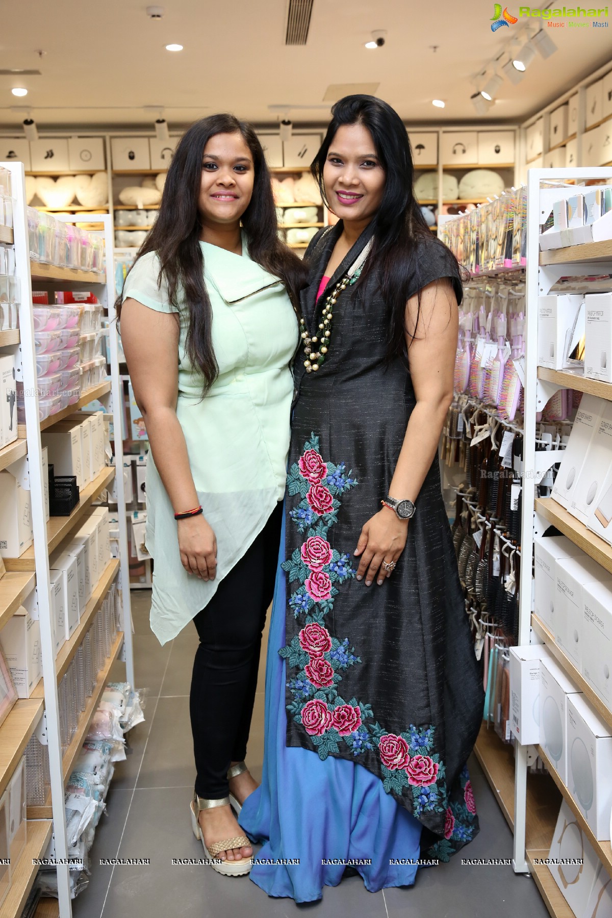 XIMI Vogue Launches Its 2nd Outlet In Hyderabad at Sarath City Capital Mall, Kondapur