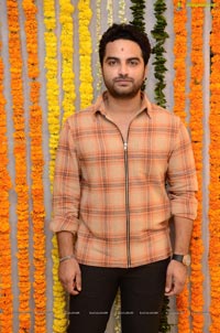 Ashoka Vanamlo Arjuna Kalyanam Movie Pooja Ceremony