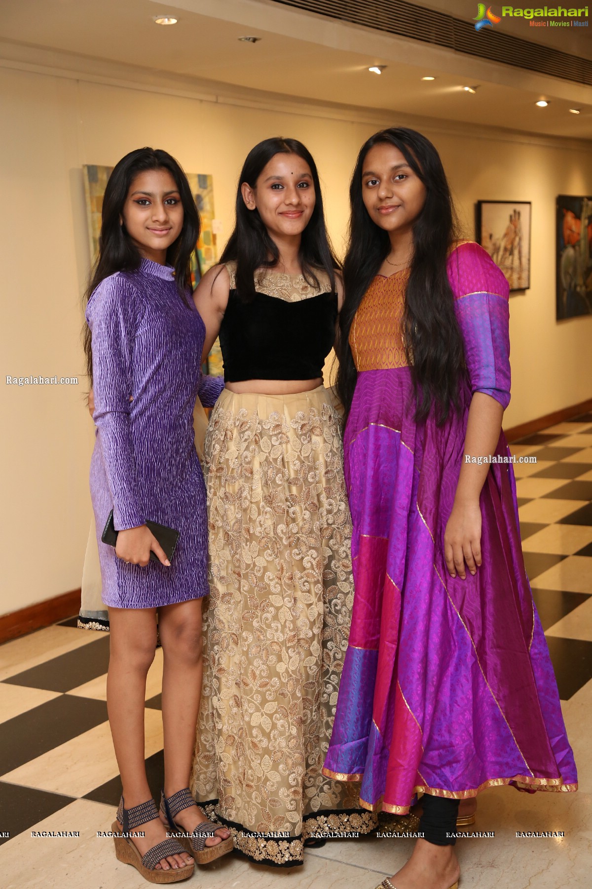 Art Sale & Fashion Walk 'Avantgrade' at Muse Art Gallery