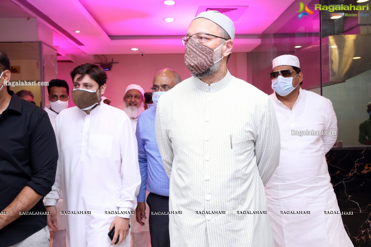 Member of Parliament Lok Sabha and President of AIMIM Party Mr. Asaduddin Owaisi Inaugurates Khan Miya Multi Cuisine Restaurant at Ghansi Bazar