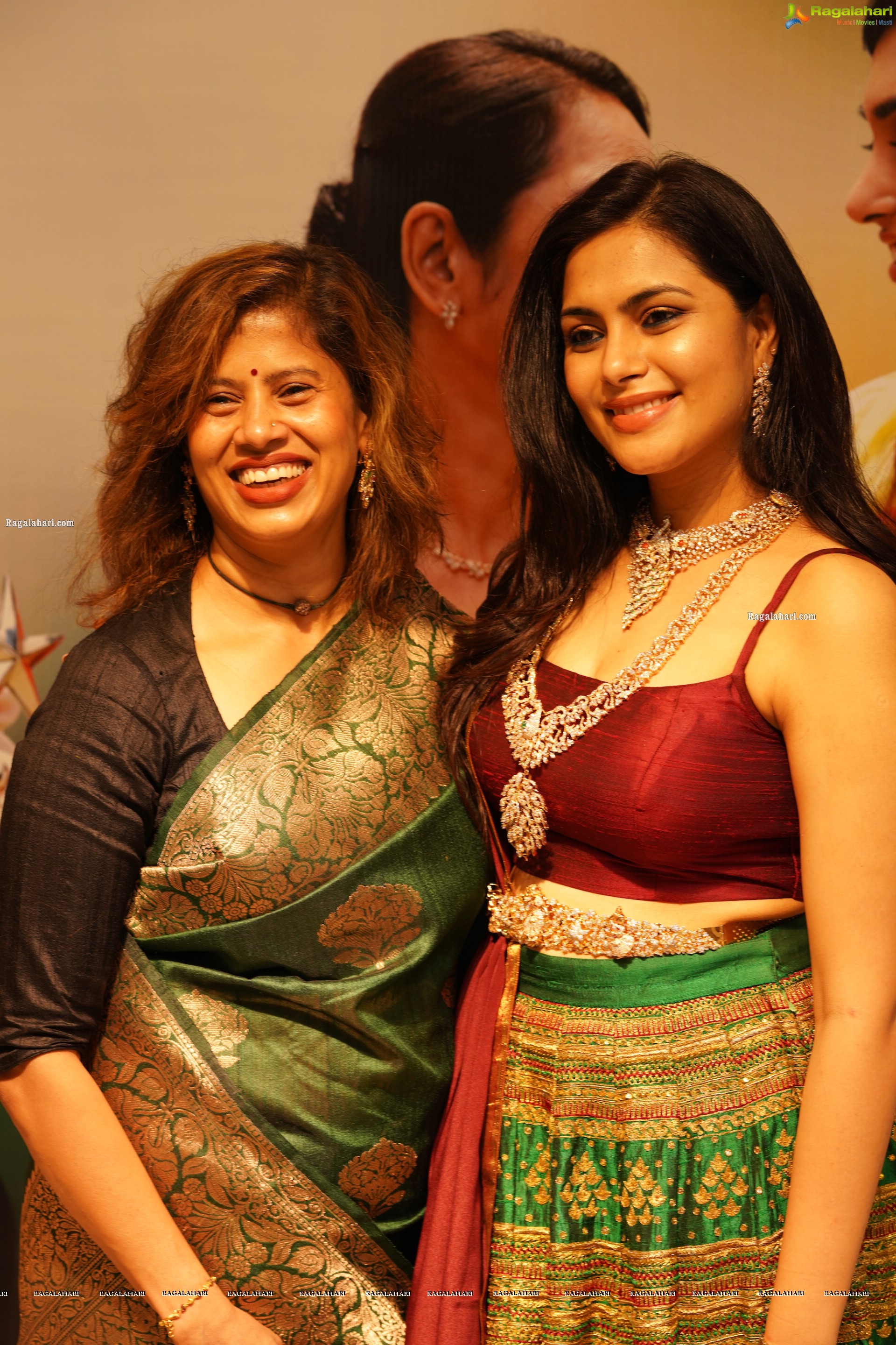 Kirtilals Trunk Show at The Jayanthi Ballal Store Mysore, Inaugurated by Sonu Gowda