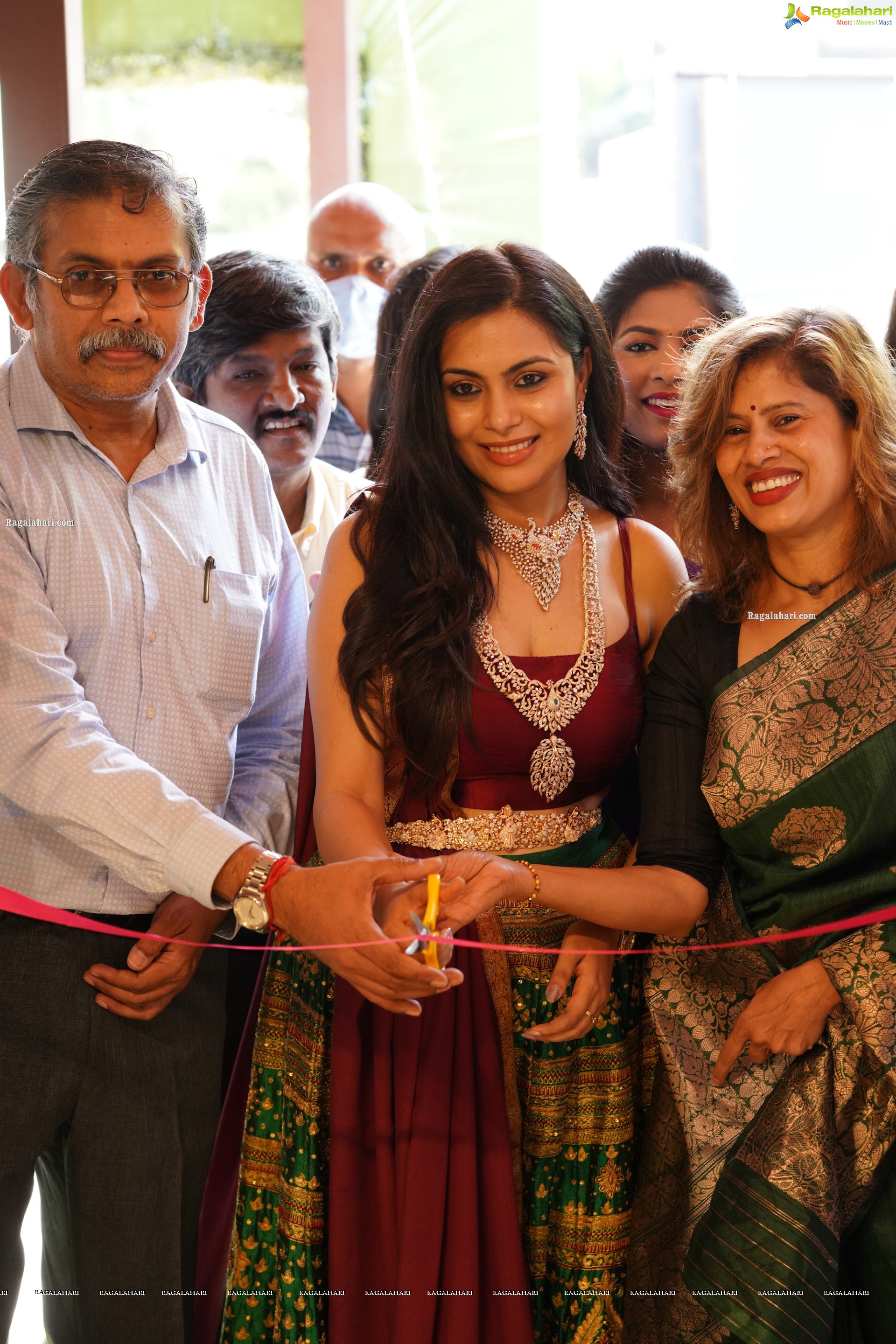 Kirtilals Trunk Show at The Jayanthi Ballal Store Mysore, Inaugurated by Sonu Gowda