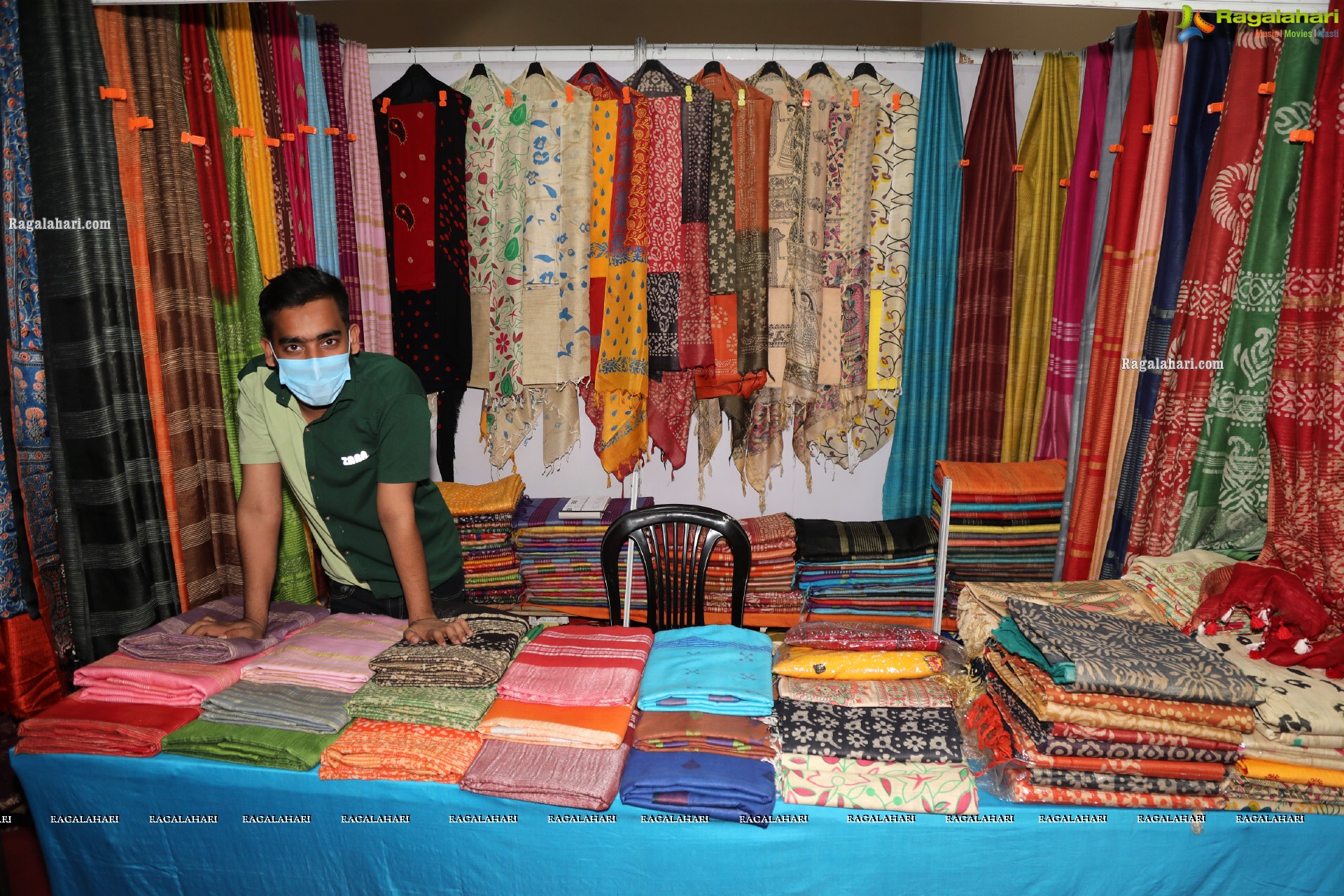 National Silk Expo April-2021 Begins at Sri Satya Sai Nigamagamam, Inaugurated by Vaanya Aggarwal