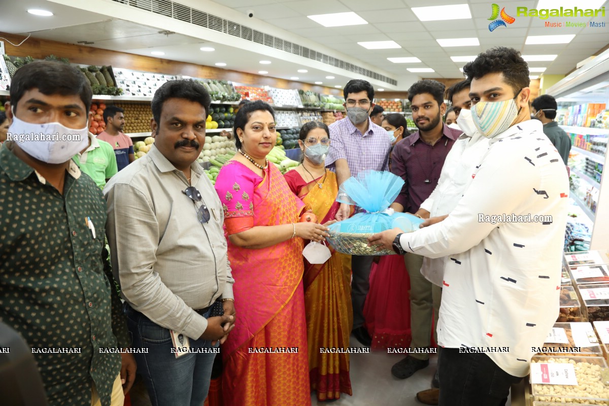 Nandamuri Vasundhara Devi Inaugurates Pure-O-Natural Fruits and Vegetables 33rd Outlet at Kokapet, Hyderabad