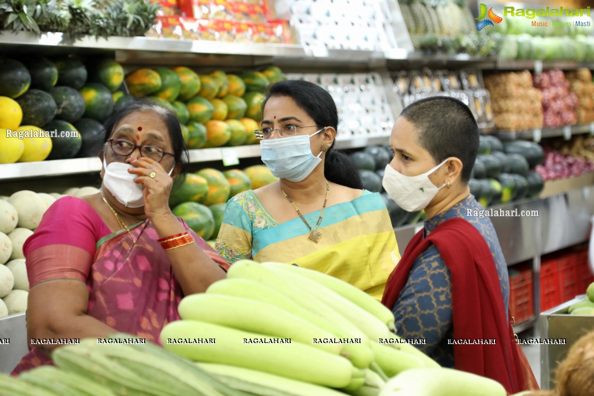 Nandamuri Vasundhara Devi Inaugurates Pure-O-Natural Fruits and Vegetables 33rd Outlet at Kokapet, Hyderabad