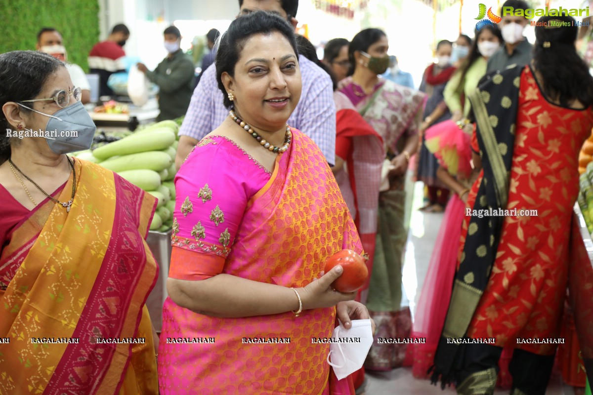 Nandamuri Vasundhara Devi Inaugurates Pure-O-Natural Fruits and Vegetables 33rd Outlet at Kokapet, Hyderabad