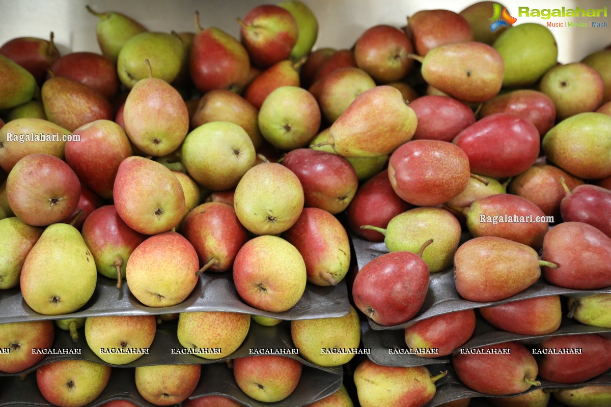 Nandamuri Vasundhara Devi Inaugurates Pure-O-Natural Fruits and Vegetables 33rd Outlet at Kokapet, Hyderabad