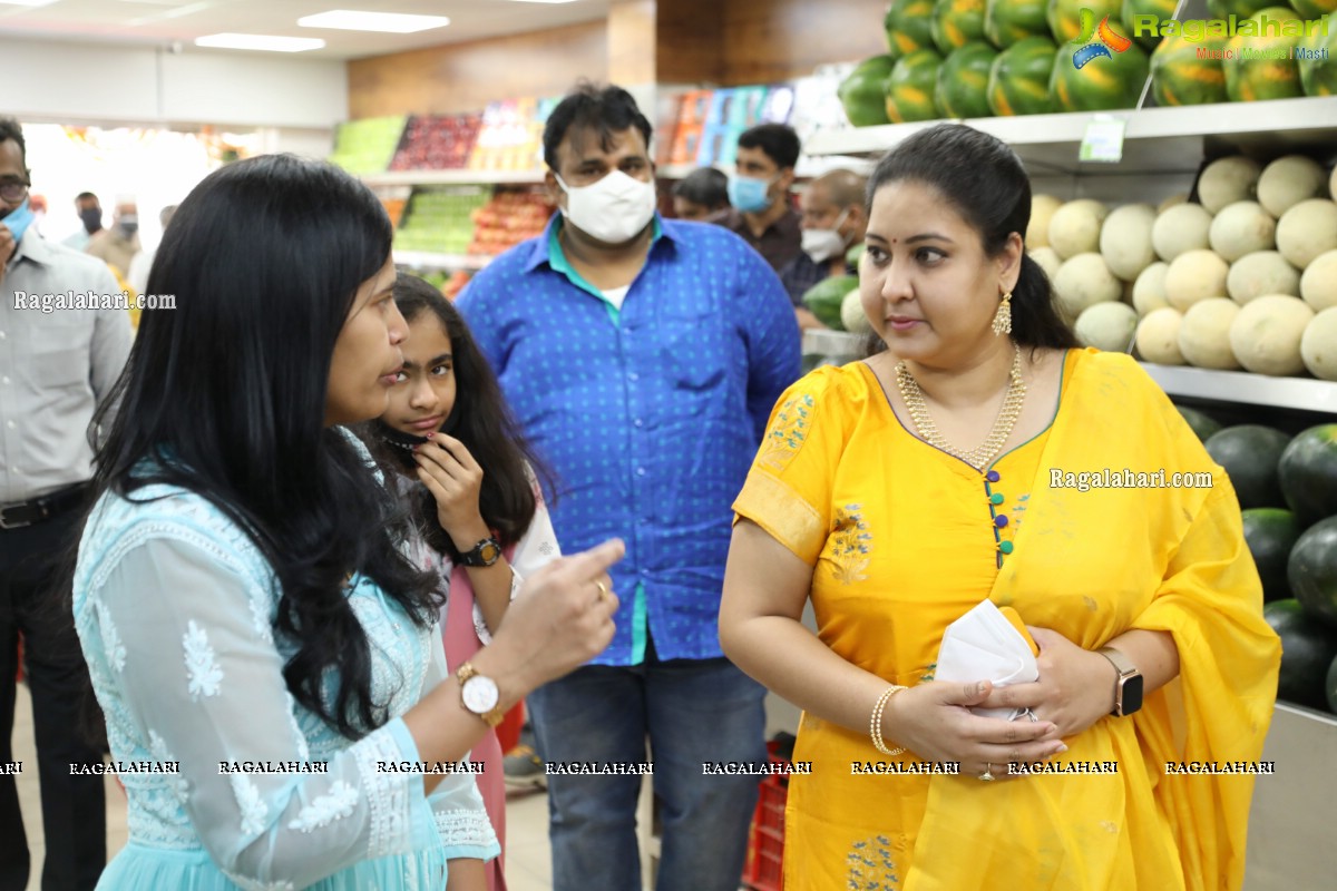 Pure-O-Natural Fruits and Vegetables New Outlet Launch at Q City