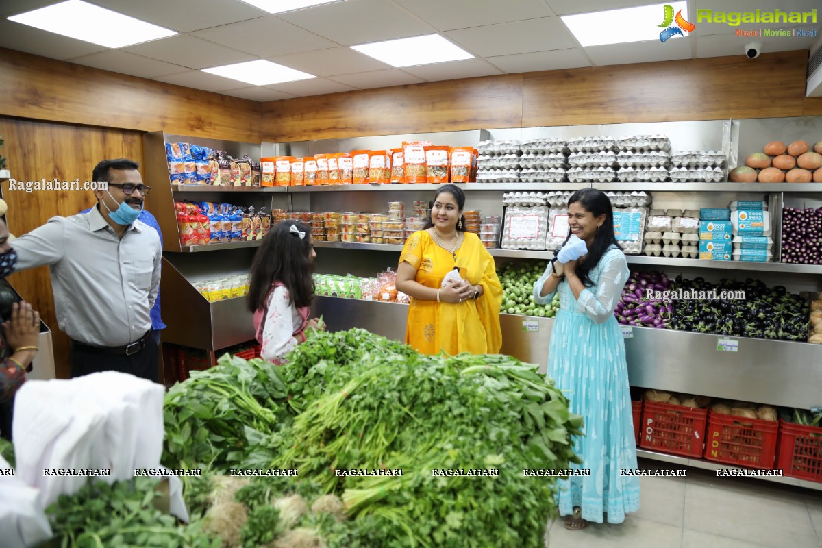 Pure-O-Natural Fruits and Vegetables New Outlet Launch at Q City