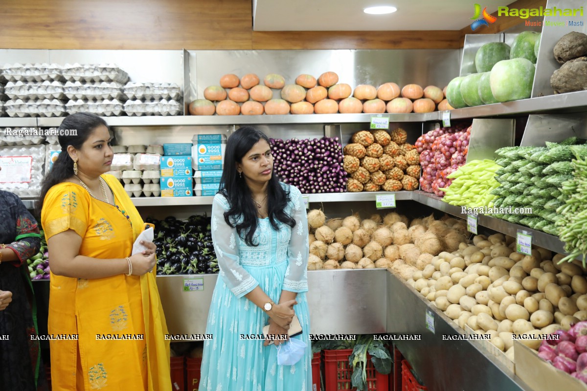 Pure-O-Natural Fruits and Vegetables New Outlet Launch at Q City