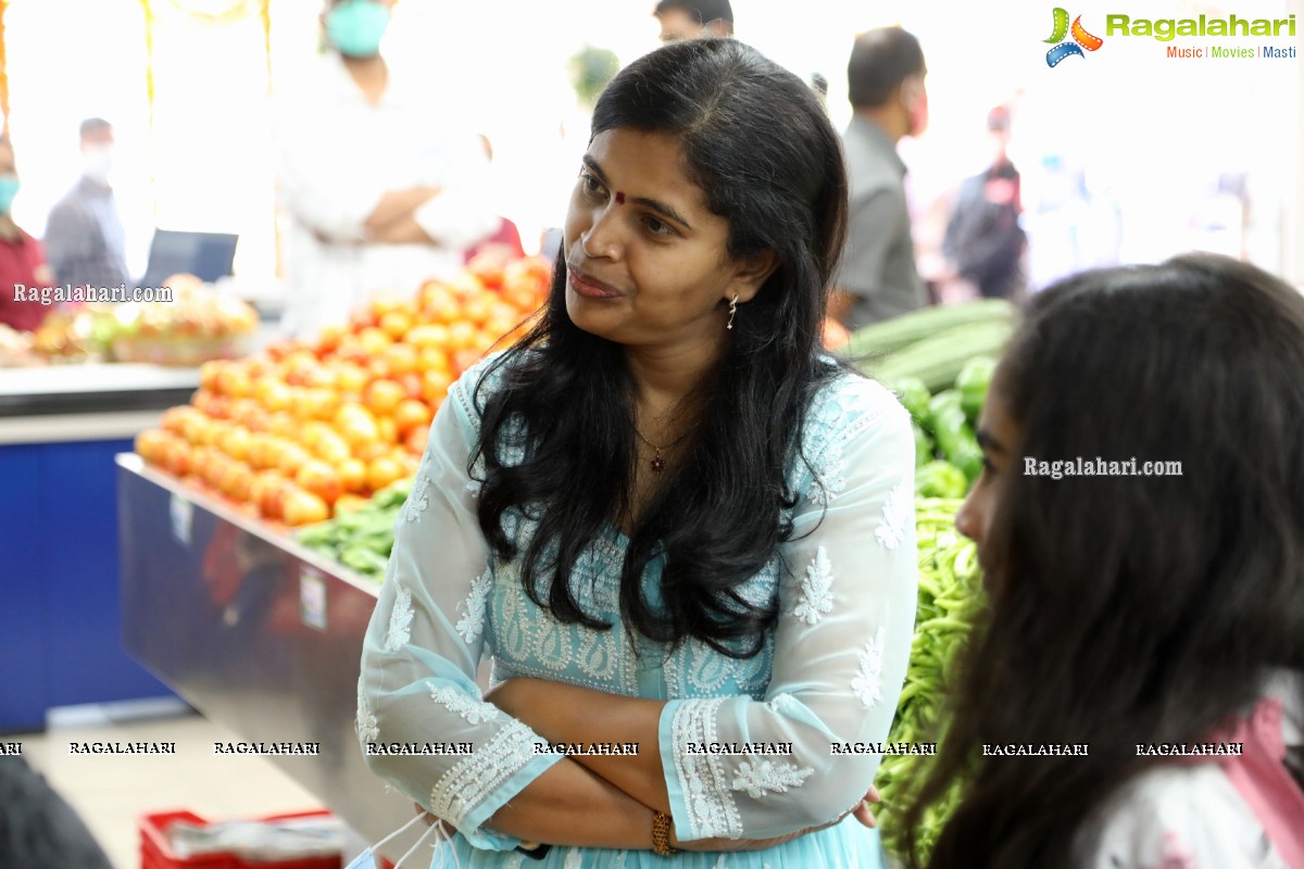 Pure-O-Natural Fruits and Vegetables New Outlet Launch at Q City