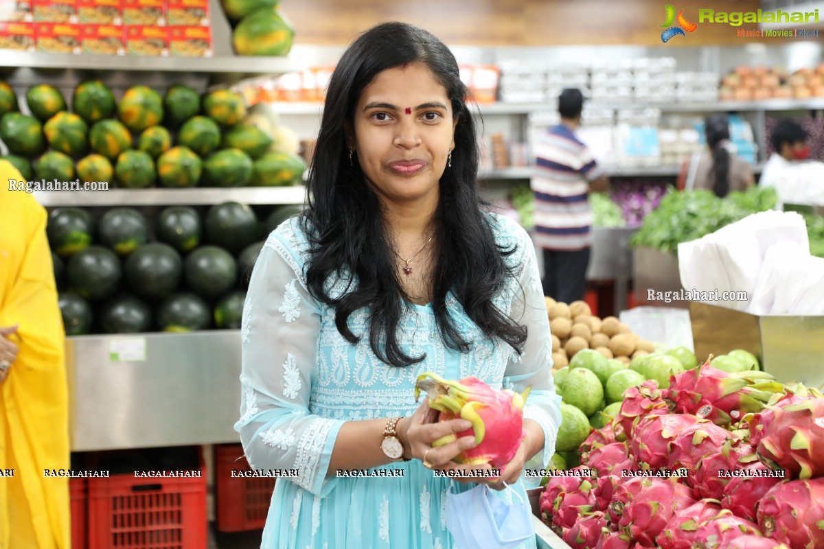 Pure-O-Natural Fruits and Vegetables New Outlet Launch at Q City