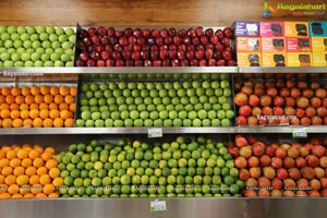 Pure-O-Natural Fruits and Vegetables at Q City