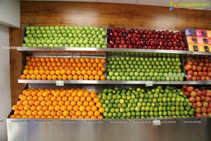 Pure-O-Natural Fruits and Vegetables at Q City