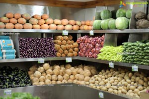 Pure-O-Natural Fruits and Vegetables at Q City