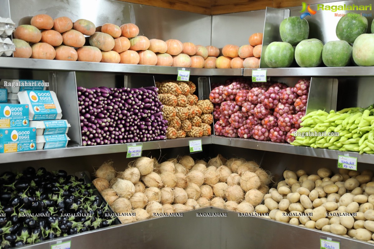 Pure-O-Natural Fruits and Vegetables New Outlet Launch at Q City