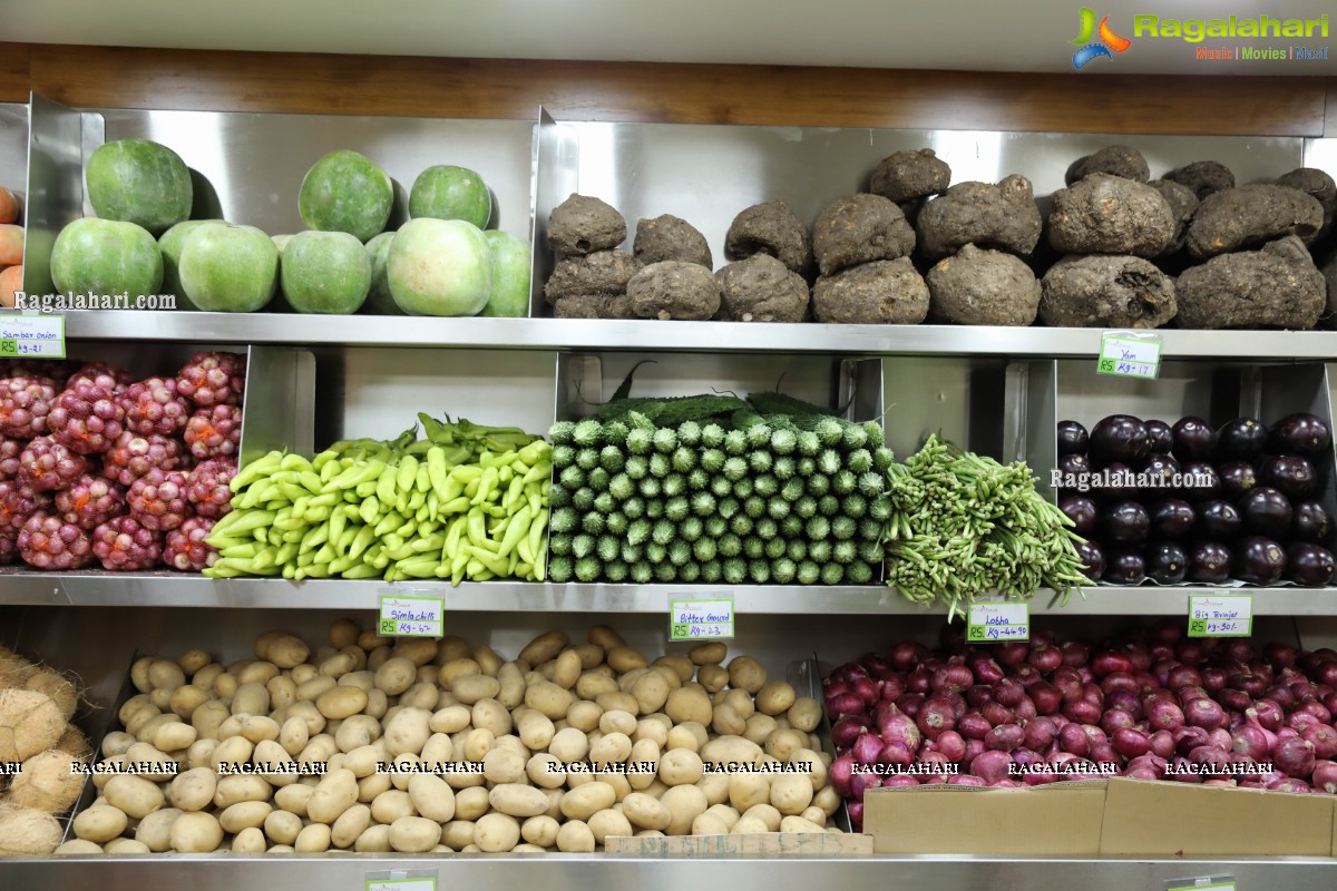 Pure-O-Natural Fruits and Vegetables New Outlet Launch at Q City