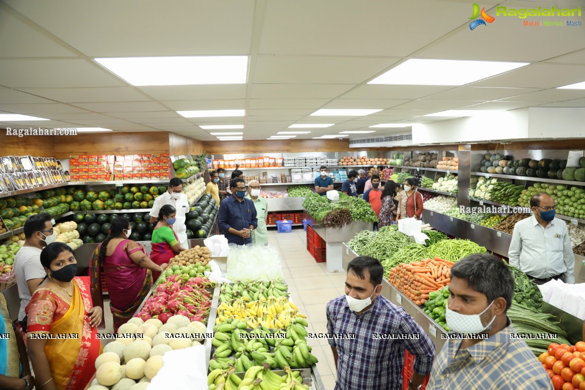 Pure-O-Natural Fruits and Vegetables New Outlet Launch at Q City