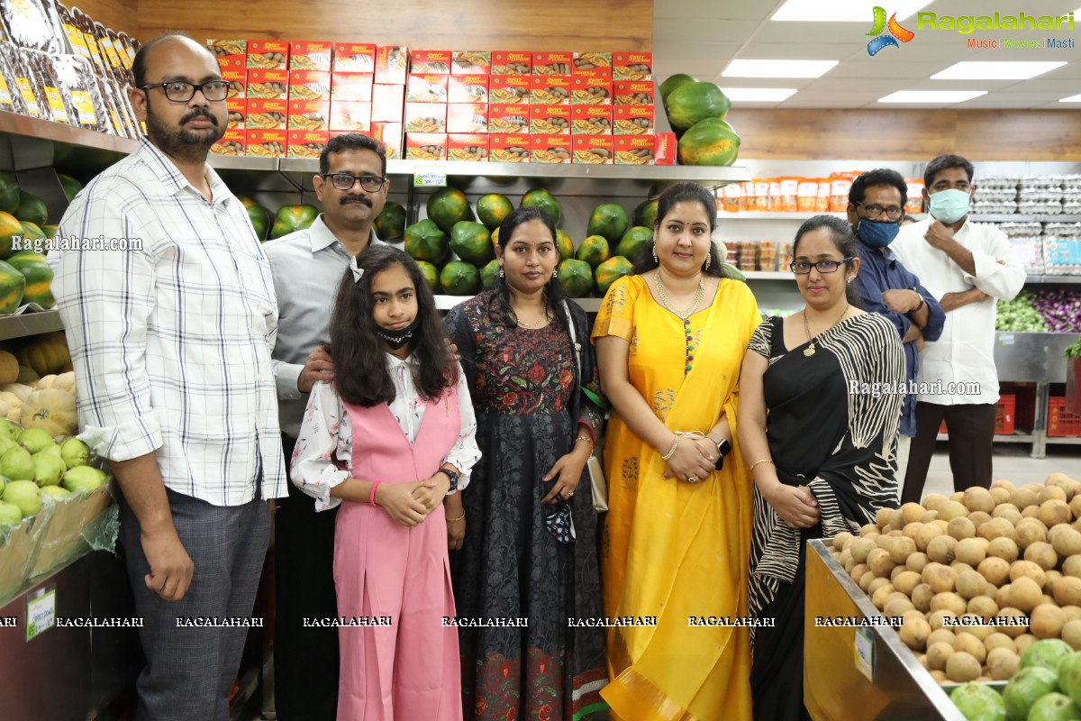 Pure-O-Natural Fruits and Vegetables New Outlet Launch at Q City