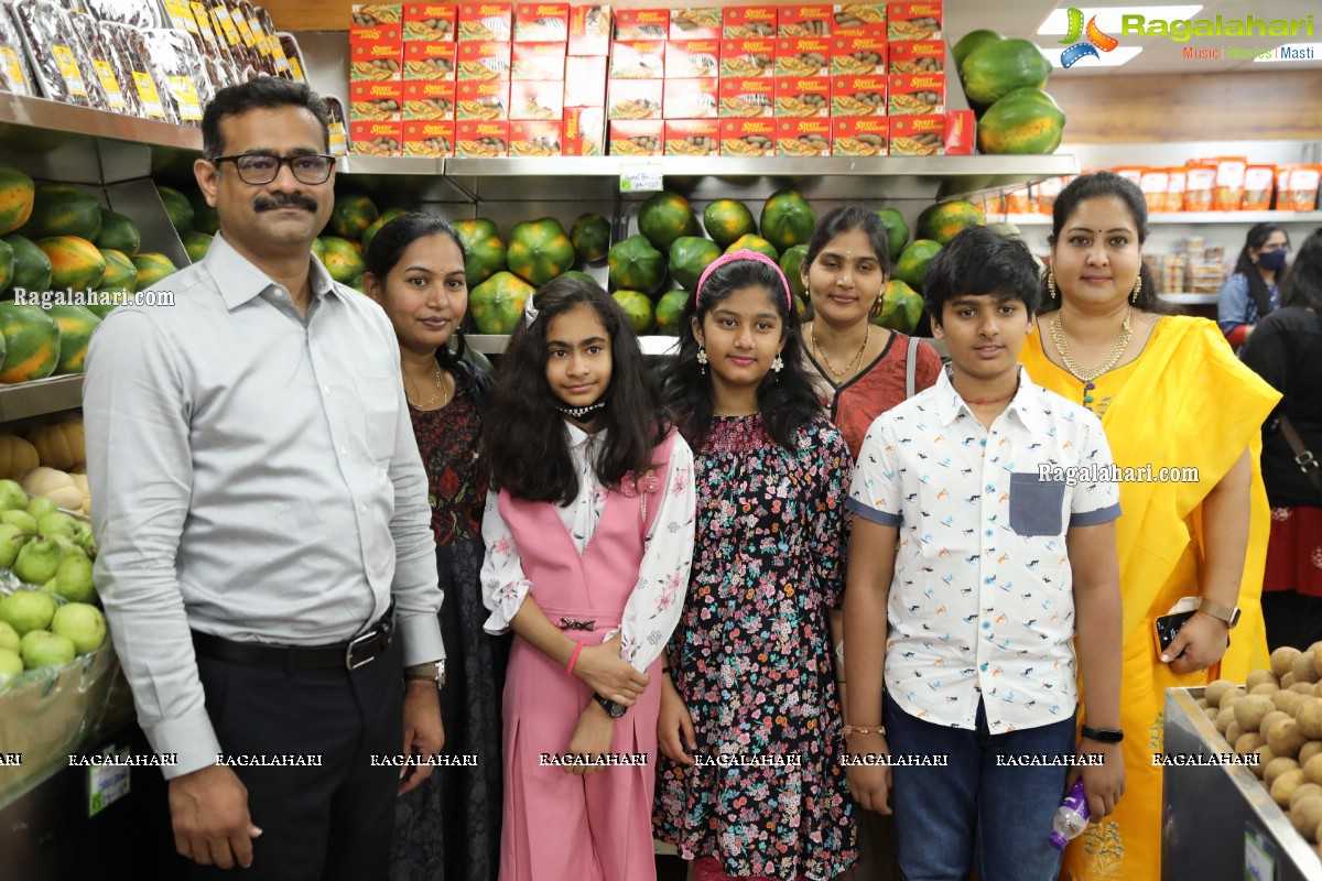 Pure-O-Natural Fruits and Vegetables New Outlet Launch at Q City