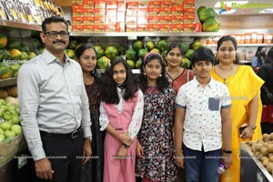 Pure-O-Natural Fruits and Vegetables at Q City