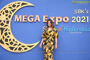 Rashi Singh Visits SBK Mega Expo at Kings Classic Garden