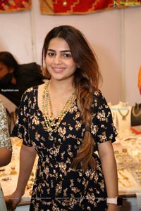 Rashi Singh Visits SBK Mega Expo at Kings Classic Garden