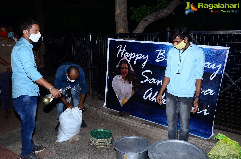 Samantha Die Hard Fan Served Food To Poor People On Her Birthday