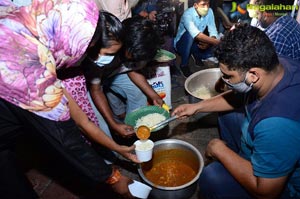 Samantha Die Hard Fan Served Food To Poor People