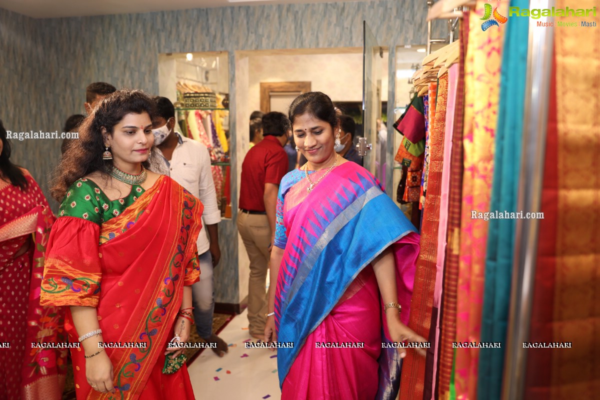 Shree Vaidiki Silks Designer Studio Launch at Dwaraka Square, Film Nagar