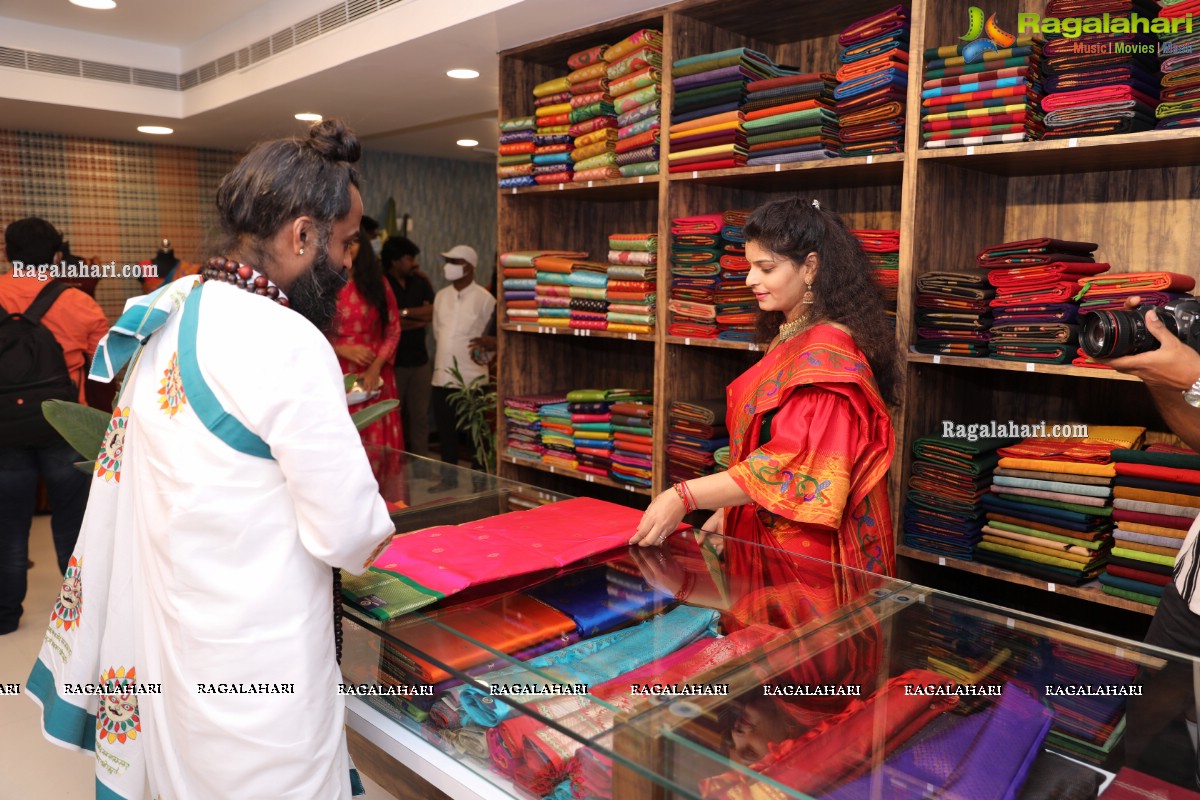 Shree Vaidiki Silks Designer Studio Launch at Dwaraka Square, Film Nagar