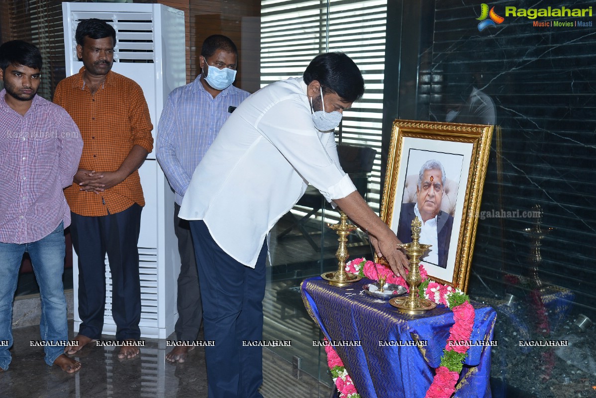 Tollywood Celebs Pay Their Last Respects to Producer Narayan Das Narang