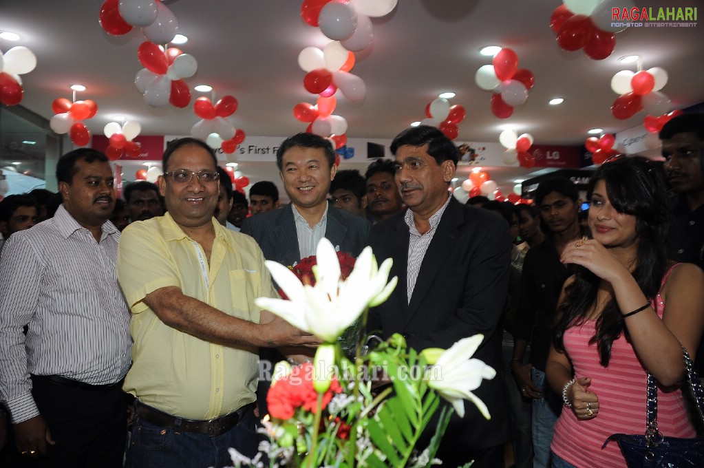 Bajaj Electronics Launch, Saroornagar, Hyd