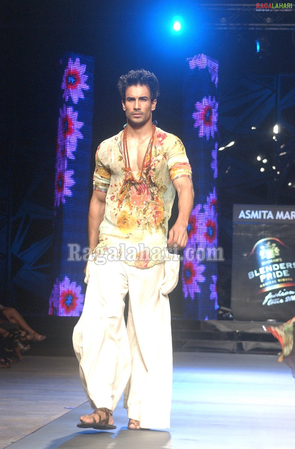 Blenders Pride Fashion Tour 2010 - Day 1