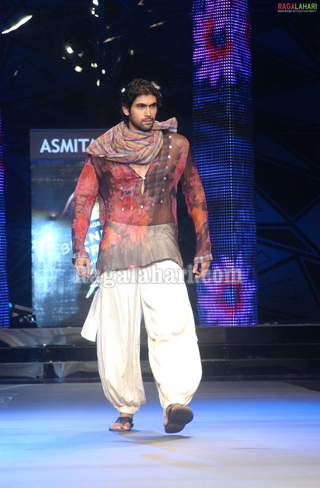 Blenders Pride Fashion Tour 2010 - Day 1