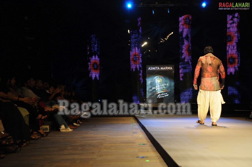 Blenders Pride Fashion Tour 2010 - Day 1