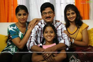 Rajendra Prasad, Suhasini, Kaveri Jha