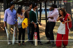 Raja, Saandip, Ravi Varma, Richa, Manjari Fadnis